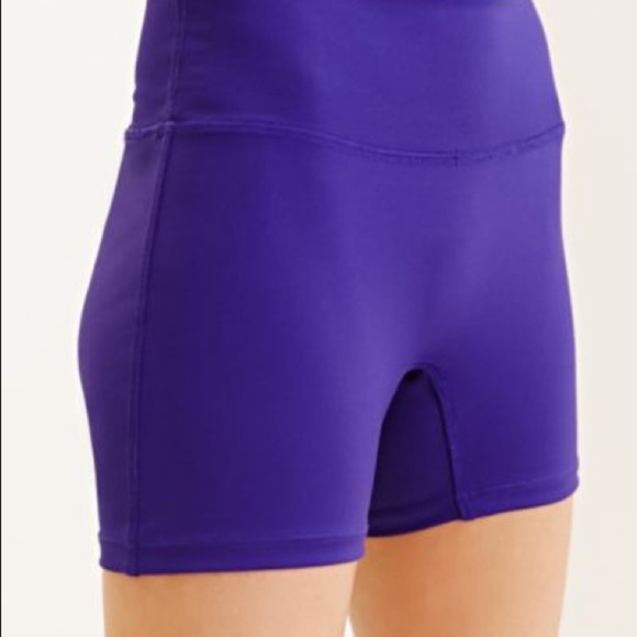 SOLD! SOLD! PRISMSPORT X UO Shorty Short Sold Out NWT BIKE - Picture 2 of 8